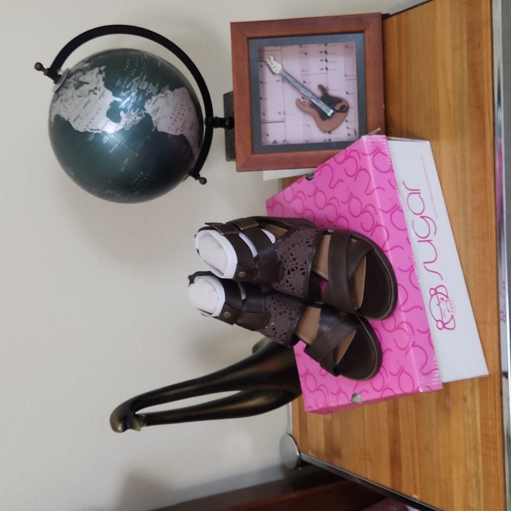 Block heel sandals